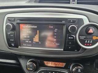 WHITE 2014 TOYOTA YARIS 1.3 VVT-I CVT - Photo 21