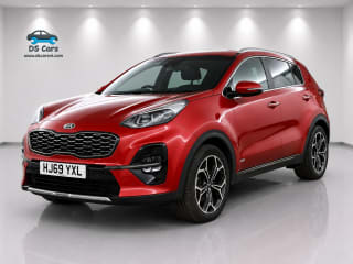 Interior cabin of the Kia Sportage GT-Line with infotainment system