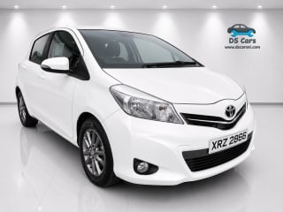 White 2014 Toyota Yaris Icon Plus 5-door automatic for sale