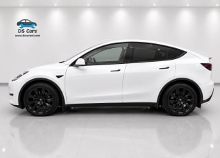 WHITE 2022 TESLA MODEL Y LONG RANGE AWD - Photo 4