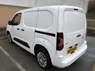 WHITE 2020 VAUXHALL COMBO 2300 SPORTIVE S/S - Photo 6