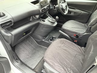 WHITE 2020 VAUXHALL COMBO 2300 SPORTIVE S/S - Photo 16