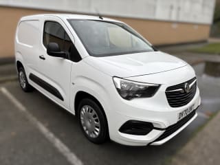 WHITE 2020 VAUXHALL COMBO 2300 SPORTIVE S/S - Photo 1