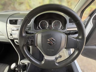 WHITE 2011 SUZUKI SWIFT SZ3 - Photo 27