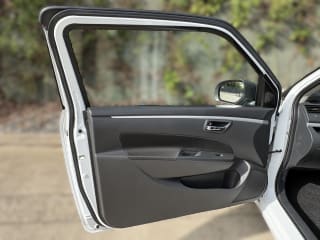 WHITE 2011 SUZUKI SWIFT SZ3 - Photo 16