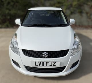 WHITE 2011 SUZUKI SWIFT SZ3 - Photo 2