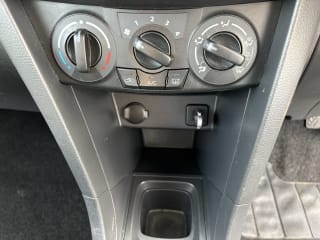 WHITE 2011 SUZUKI SWIFT SZ3 - Photo 25