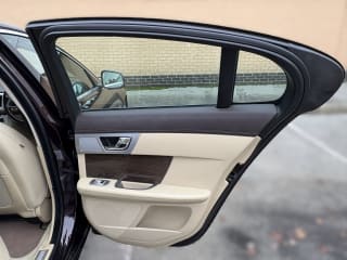 RED 2012 JAGUAR XF PREMIUM LUXURY V6 D AUTO - Photo 17