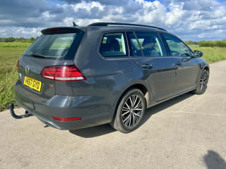 GREY 2017 VOLKSWAGEN GOLF SE NAVIGATION TDI BMT S-A - Photo 2