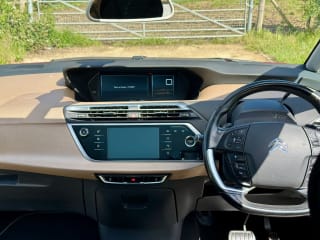 RED 2016 CITROEN C4 PICASSO EXCL + BLUEHDI AUTO - Photo 2