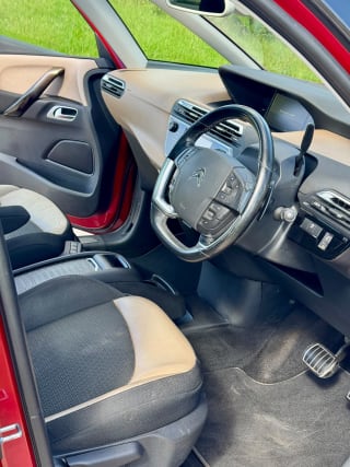 RED 2016 CITROEN C4 PICASSO EXCL + BLUEHDI AUTO - Photo 6