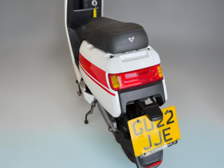 WHITE AND RED 2022 NIU NQi GTS SPORT - Photo 6