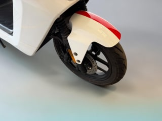 WHITE AND RED 2022 NIU NQi GTS SPORT - Photo 17