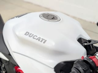 WHITE 2019 DUCATI SUPERSPORT S - Photo 15