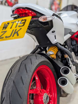 WHITE 2019 DUCATI SUPERSPORT S - Photo 18
