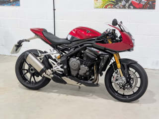 RED 2022 TRIUMPH SPEED TRIPLE 1200 RR - Photo 2