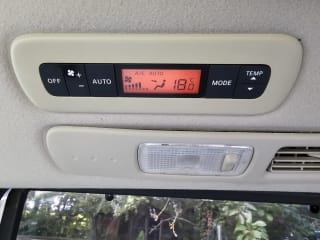 SILVER 2010 NISSAN SERENA - Photo 37