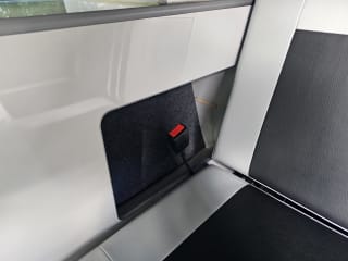 SILVER 2010 NISSAN SERENA - Photo 40