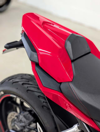 RED 2020 HONDA CBR 650R - Photo 10