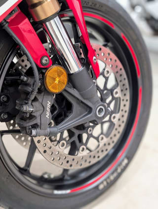 RED 2020 HONDA CBR 650R - Photo 11