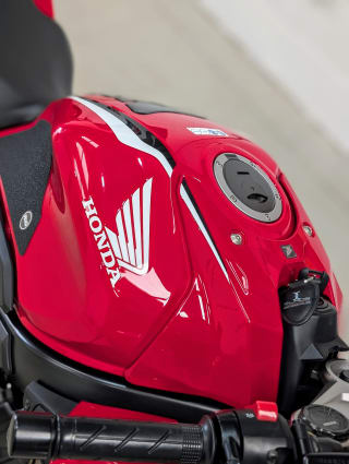 RED 2020 HONDA CBR 650R - Photo 33