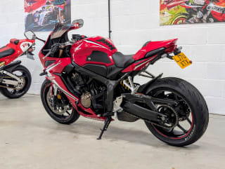 RED 2020 HONDA CBR 650R - Photo 40