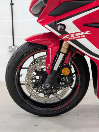 RED 2020 HONDA CBR 650R - Photo 41