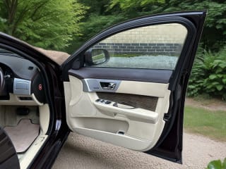 RED 2012 JAGUAR XF PREMIUM LUXURY V6 D AUTO - Photo 9