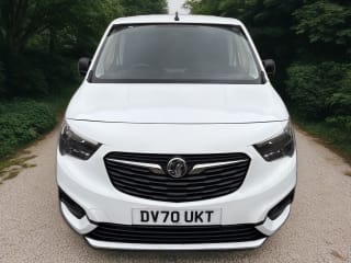 WHITE 2020 VAUXHALL COMBO 2300 SPORTIVE S/S - Photo 2