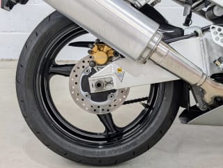 YELLOW 2002 HONDA CBR 900 RR - Photo 8
