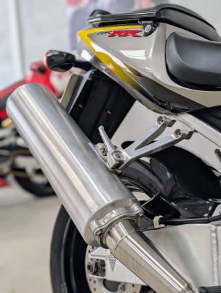 YELLOW 2002 HONDA CBR 900 RR - Photo 15