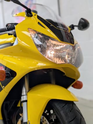YELLOW 2002 HONDA CBR 900 RR - Photo 18