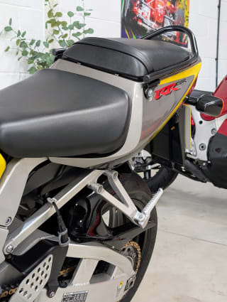 YELLOW 2002 HONDA CBR 900 RR - Photo 45