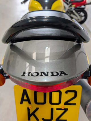 YELLOW 2002 HONDA CBR 900 RR - Photo 50