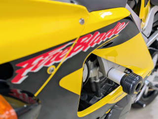 YELLOW 2002 HONDA CBR 900 RR - Photo 51