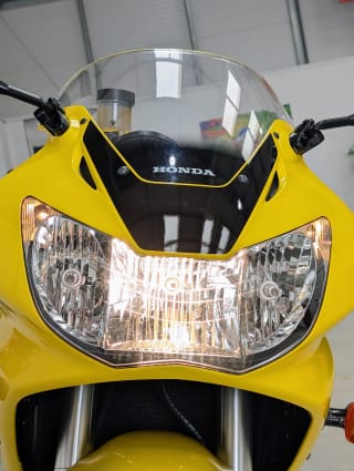YELLOW 2002 HONDA CBR 900 RR - Photo 58