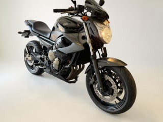BLACK 2010 YAMAHA XJ 6 N - Photo 2