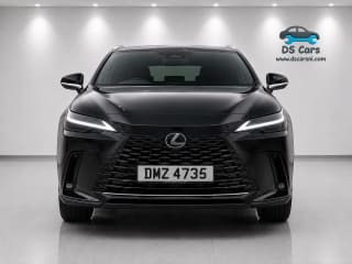 Detailed view of the Lexus hybrid engine in the RX 450H+