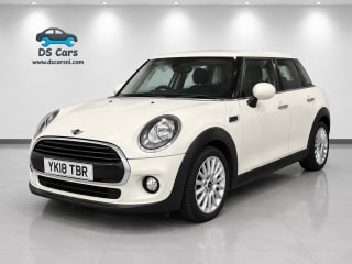 WHITE 2018 MINI CLUBMAN ONE - Photo 3