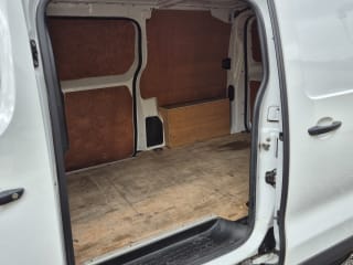WHITE 2022 TOYOTA PROACE ICON - Imaging+