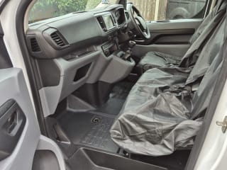 WHITE 2022 TOYOTA PROACE ICON - Imaging+