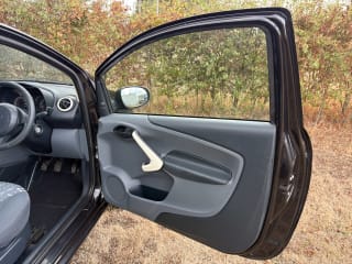 Black 2011 Ford Ka - Photo 9