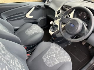 Black 2011 Ford Ka - Photo 11