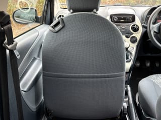 Black 2011 Ford Ka - Photo 20
