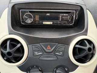 Black 2011 Ford Ka - Photo 24