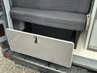GREY 2023 NISSAN PRIMASTAR TEKNA DCI 4 berth camper van - Imaging+