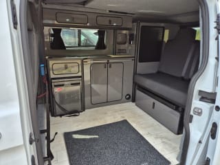 WHITE 2022 FORD TRANSIT CUSTOM 300LIMITD EBLUE 4 berth camper van - Imaging+