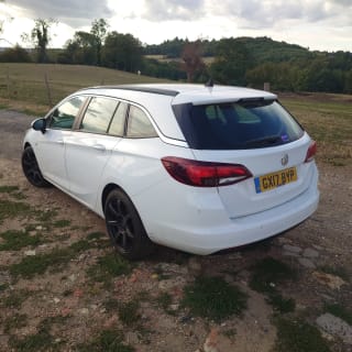 WHITE 2017 VAUXHALL ASTRA DESIGN CDTI S/S - Photo 19