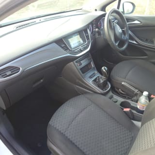 WHITE 2017 VAUXHALL ASTRA DESIGN CDTI S/S - Photo 23