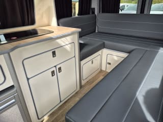 GREY 2022 RENAULT TRAFIC SL28 SPORT + BLUE DCI - Imaging+